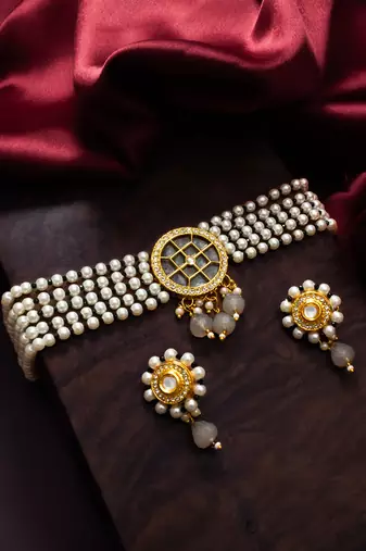 white pearl choker necklace set