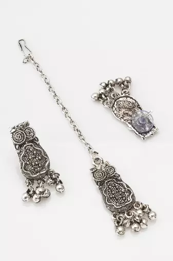 oxidized silver floral choker necklace set with ghungroo drops, earrings and maang tikka
