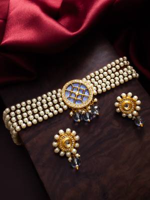 gold plated blue kundan choker set 5