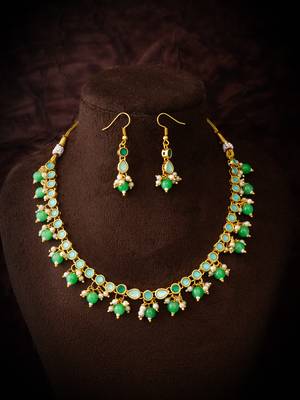 green beaded kundan necklace set 4