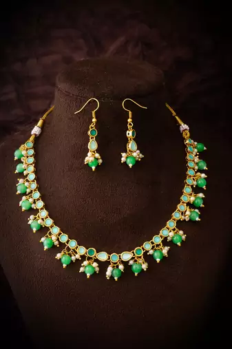 green beaded kundan necklace set