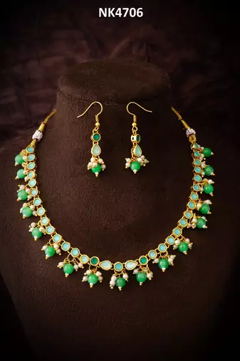 green beaded kundan necklace set