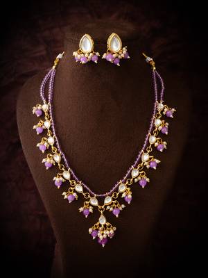 gold plated lavender kundan choker set 5