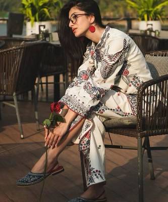 White cotton poly embroidered farshi palazzo set 2