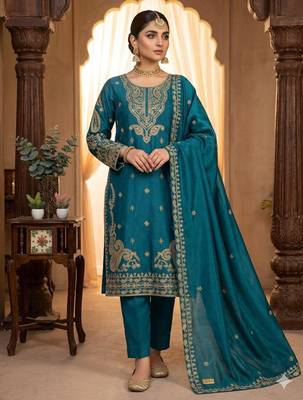 Teal green silk blend embroidered kurta set 2