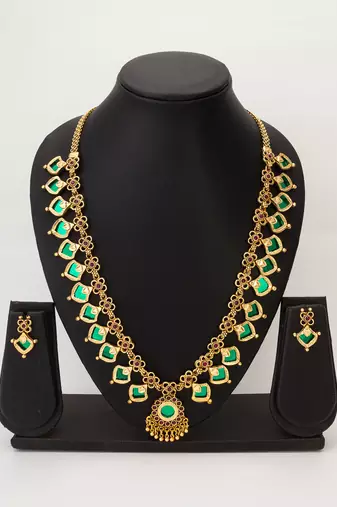 green stone floral necklace set