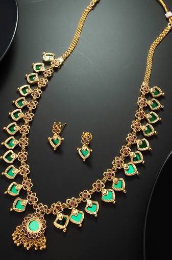 green stone floral necklace set