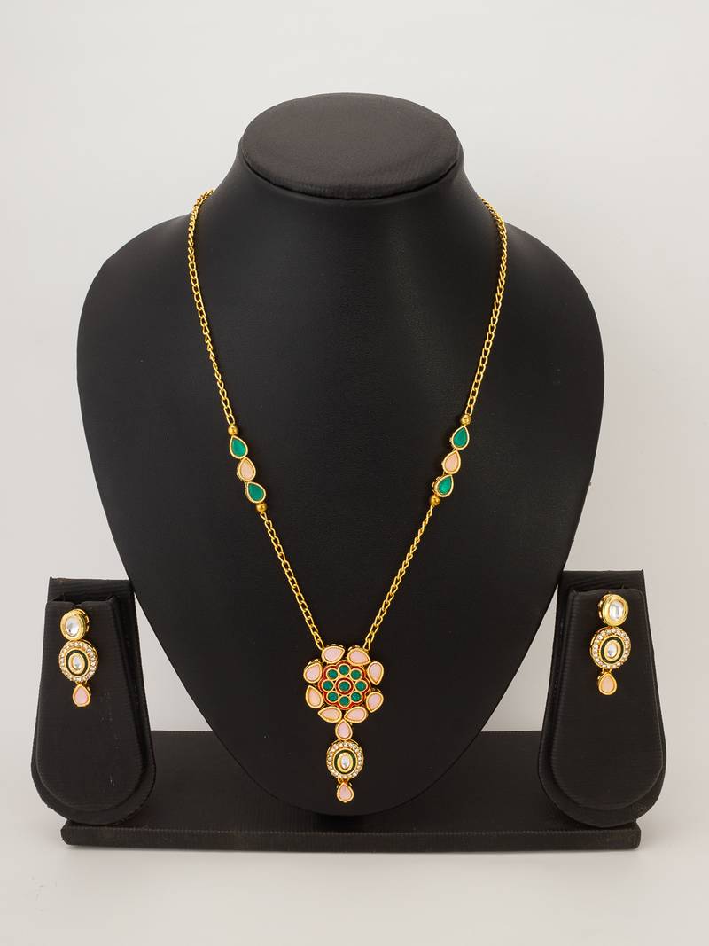 traditional kundan necklace set
