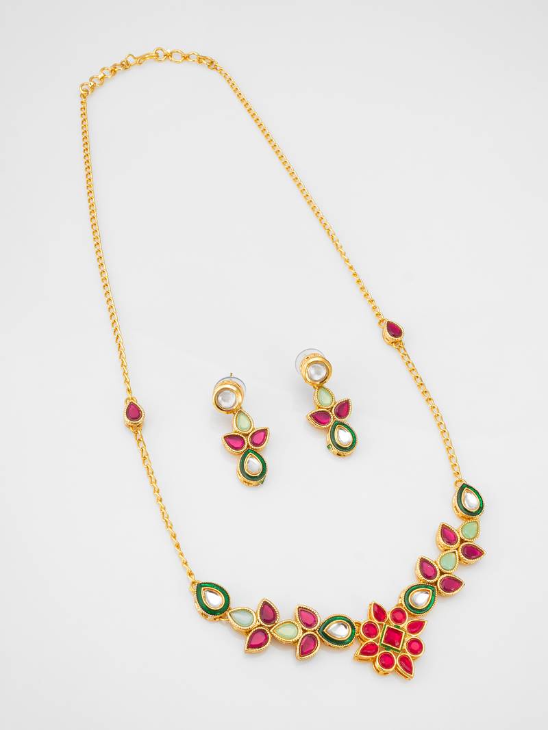 gold plated teardrop kundan necklace