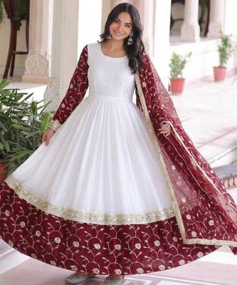 White chiffon embroidered gown set 3