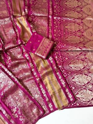 Pink Color Tassels Fumka On Pallu With Flower Veil And Beautiful Zomatri Flower georgettete Saree 2