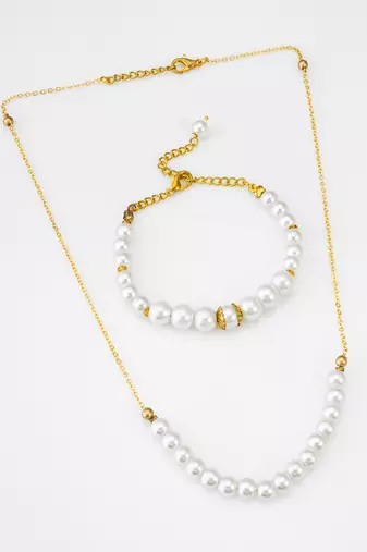 white pearl necklace bracelet set