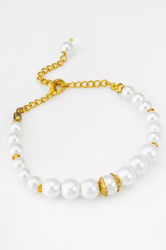 white pearl necklace bracelet set