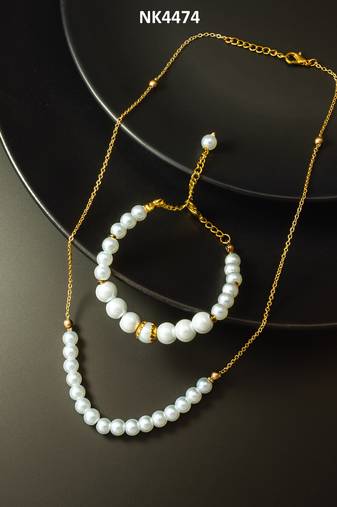 white pearl necklace bracelet set