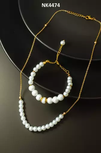 white pearl necklace bracelet set