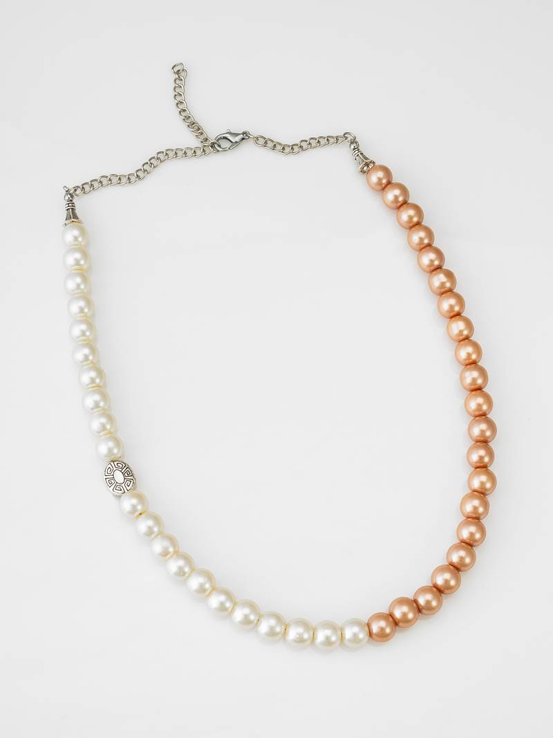 white peach pearl necklace