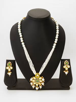 kundan floral pearl necklace set 1