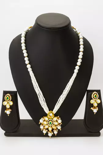 kundan floral pearl necklace set