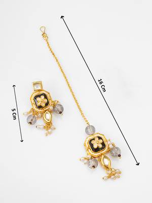 kundan necklace set with maang tikka 5