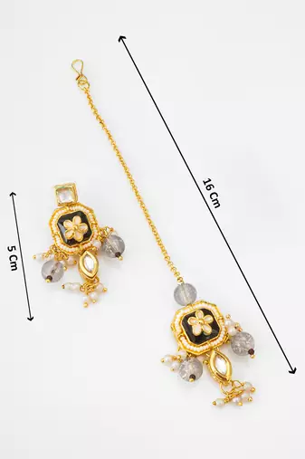 kundan necklace set with maang tikka
