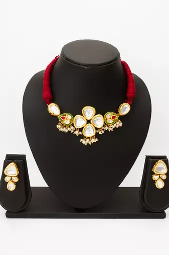 elegant kundan choker set