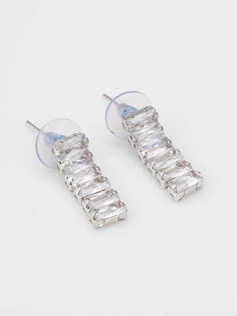 contemporary ad necklace set