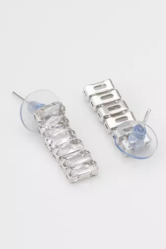 contemporary ad necklace set