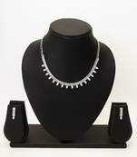 sleek line ad necklace set