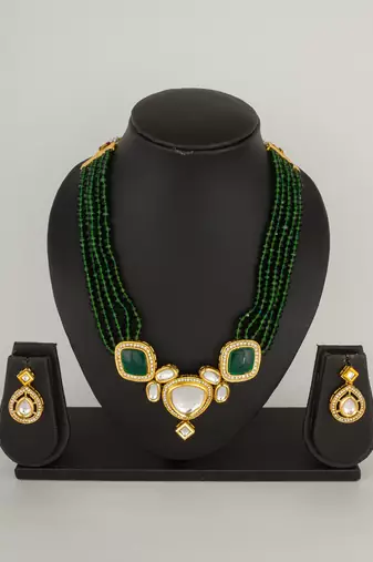green beaded kundan necklace set