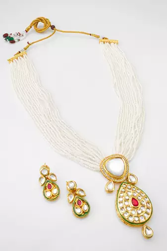 pearl kundan pendant necklace set
