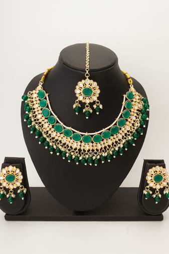 green kundan choker set