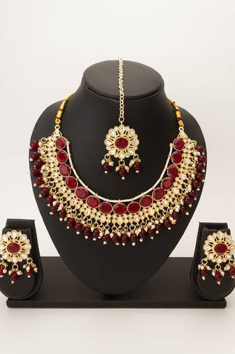 red kundan choker set
