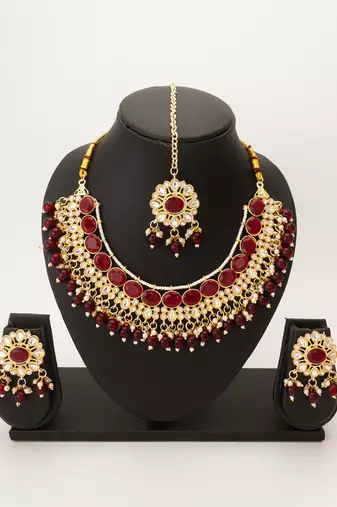 red kundan choker set