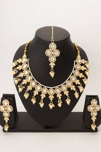 pearl kundan choker set