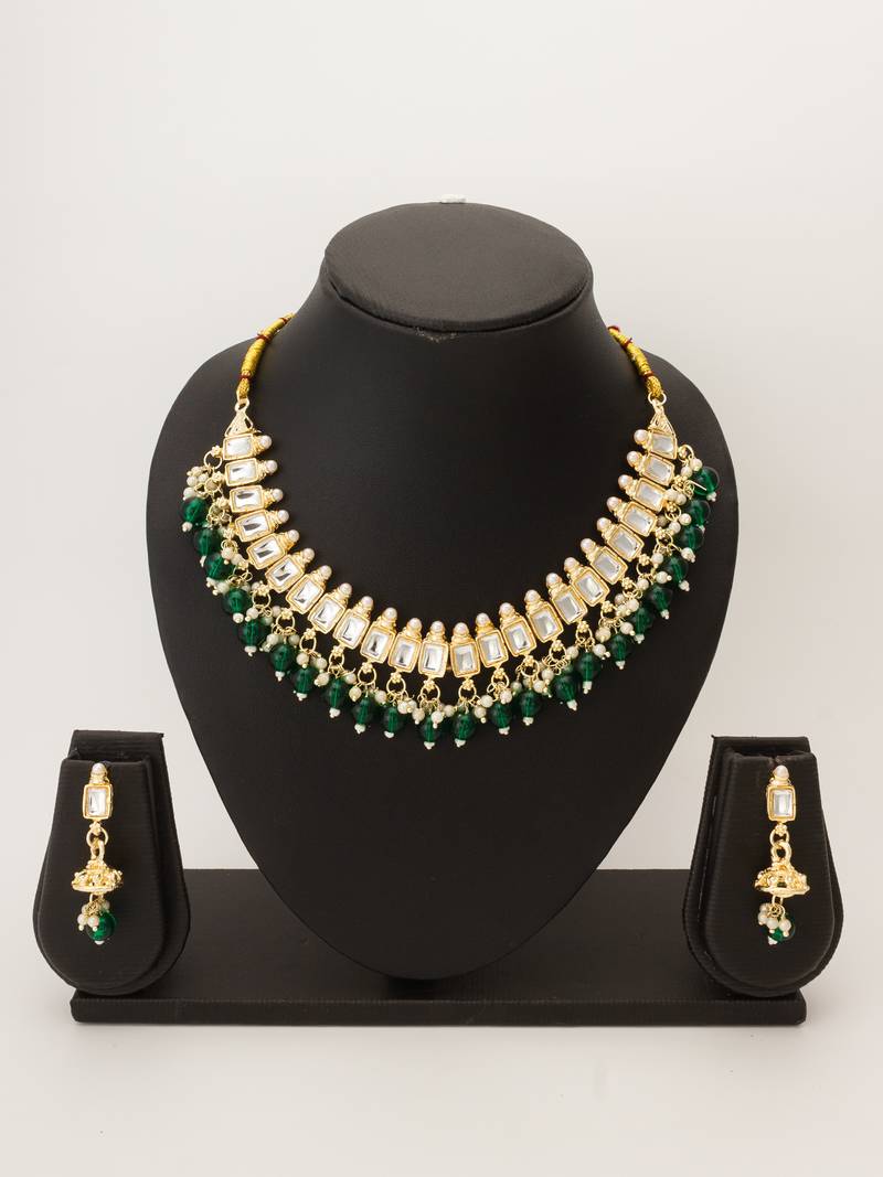 emerald kundan choker set