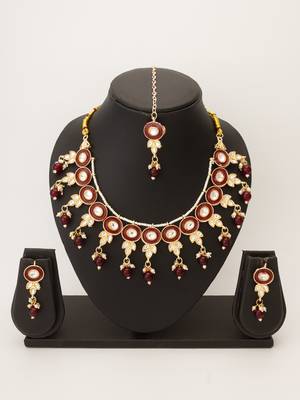 red beaded kundan choker set 1