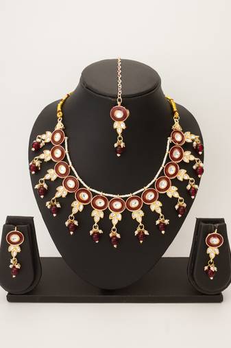red beaded kundan choker set