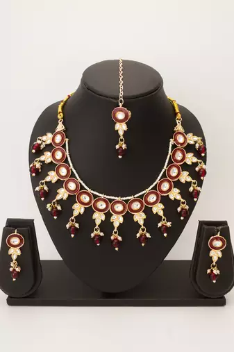 red beaded kundan choker set