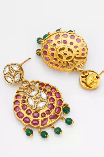 gold toned floral pendant set