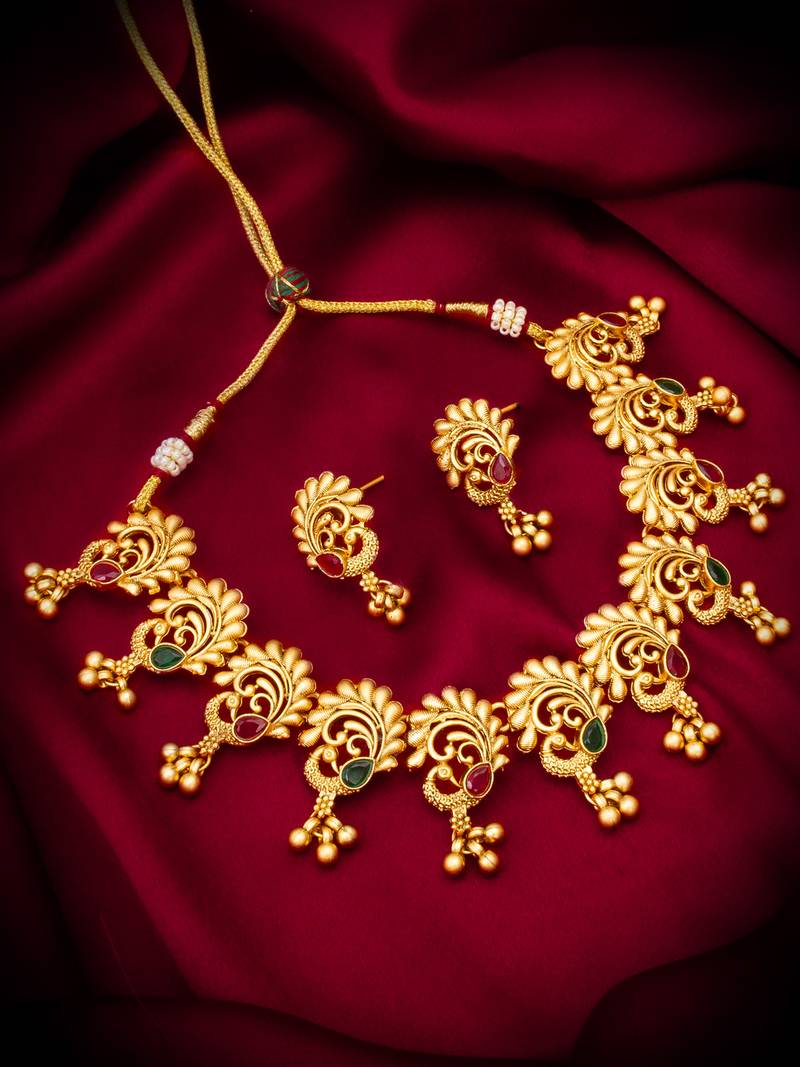 temple design gold tone set