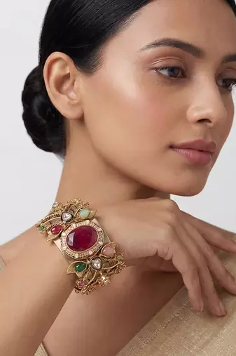 Multicolor stones cage work cuff bracelet