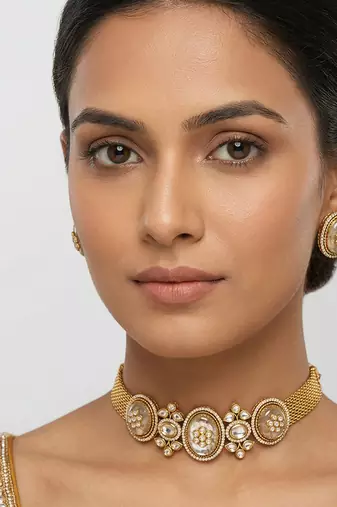Gold finish kundan choker set