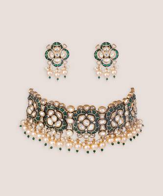 Green stones kundan choker set 2
