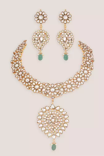 Gold finish kundan necklace set