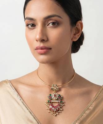 Gold plated sleek collar necklace with multicolor kundan pendant 1