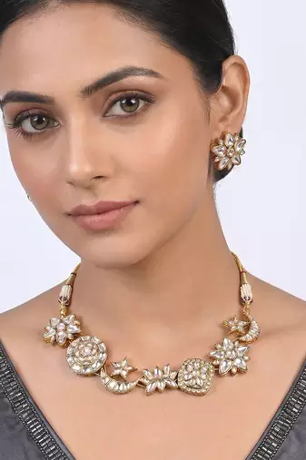 Gold finish kundan necklace set