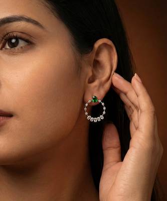 Green silver plated earrings 1