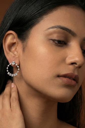 White silver plated earrings