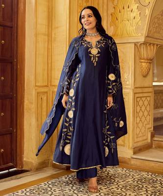 blue chanderi silk blend embroidered kurta set with dupatta 3