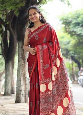 Red japan satin saree with digital print blouse 2